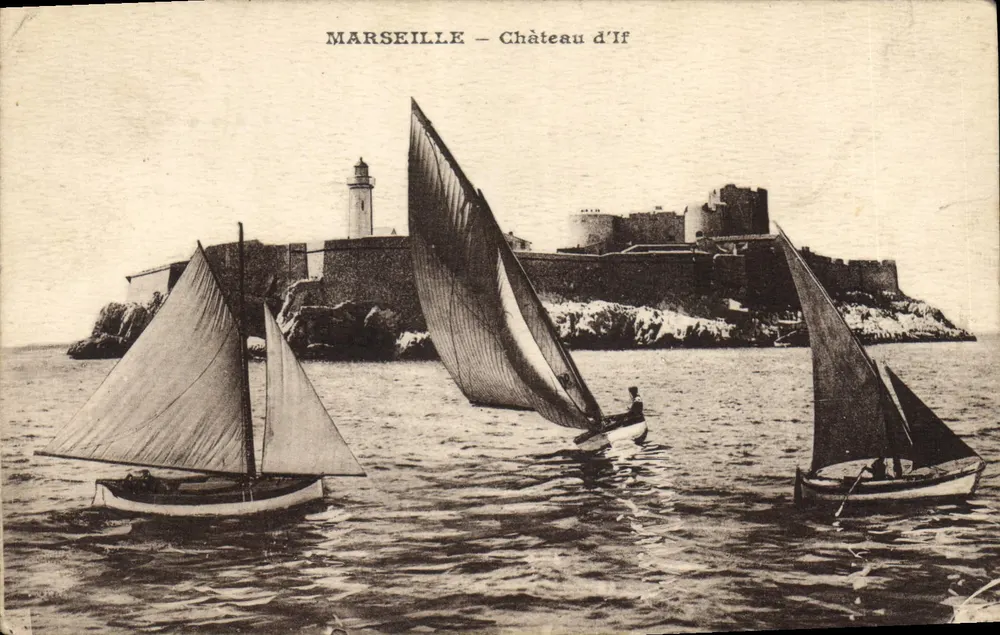 Marselha — Castelo de If — visão com barcos a vela e farol - Frente