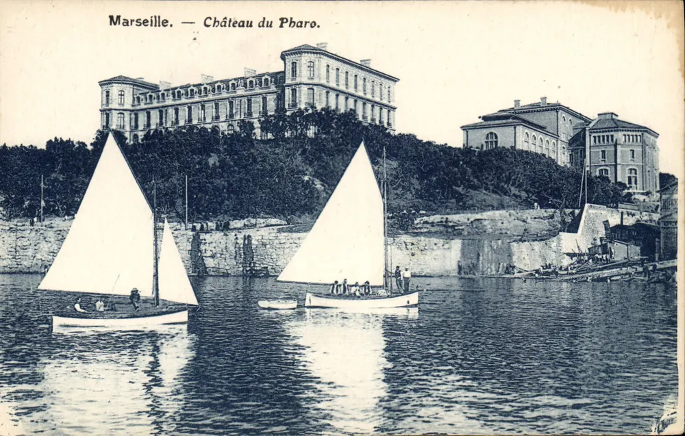 Marselha — Castelo do Pharo. — Editor: , n° 13 - Frente