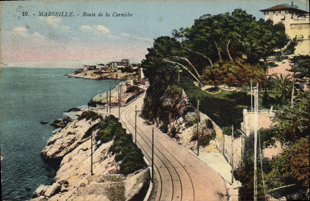 Marselha - Rua da Corniche — vista da estrada e do porto — editor G. Arnaud, Nantes, n°10 - Frente