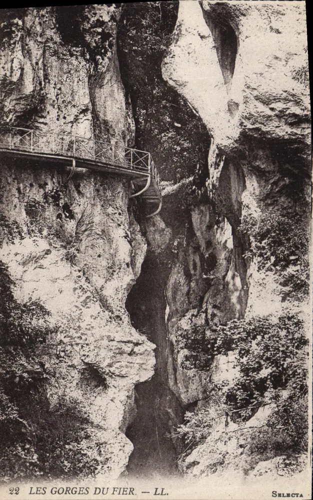 As Gorges do Fier — LL. — Selecta - Frente