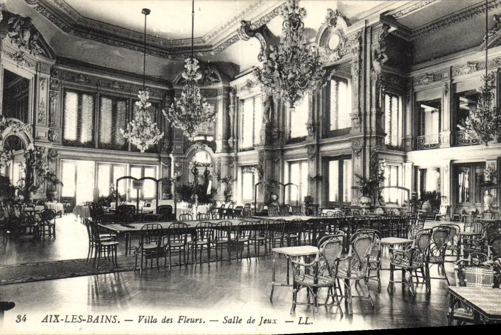AIX-LES-BAINS — Villa des Fleurs — Spielzimmer — LL. - Vorderseite