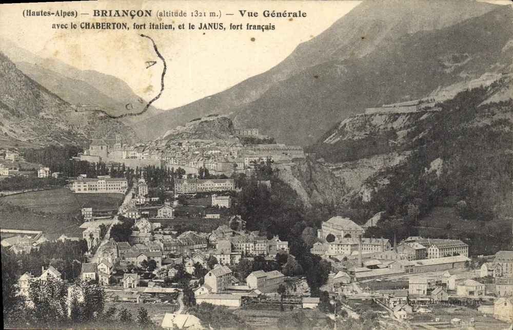 BRIANÇON (Hautes-Alpes) — Allgemeine Ansicht mit dem CHABERTON, italienischem Festung, und dem JANUS, französischem Festung — Verlag N. Labassé, Briançon - Vorderseite