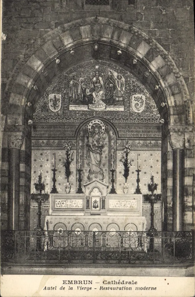 Embrun — Kathedrale — Altar der Jungfrau — Moderne Restaurierung - Vorderseite