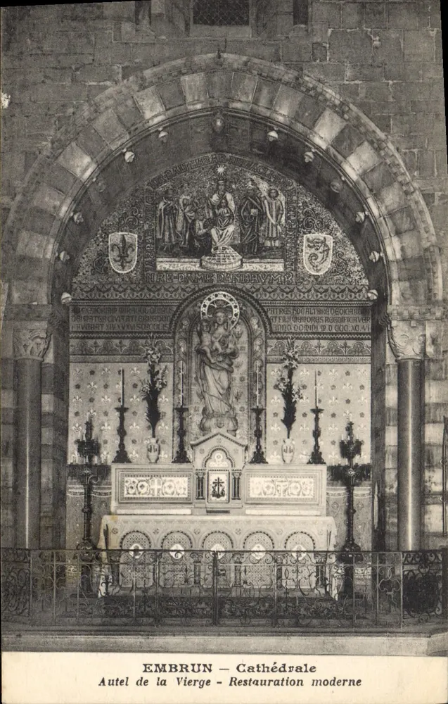Embrun — Kathedrale — Altar der Jungfrau — Moderne Restaurierung - Vorderseite