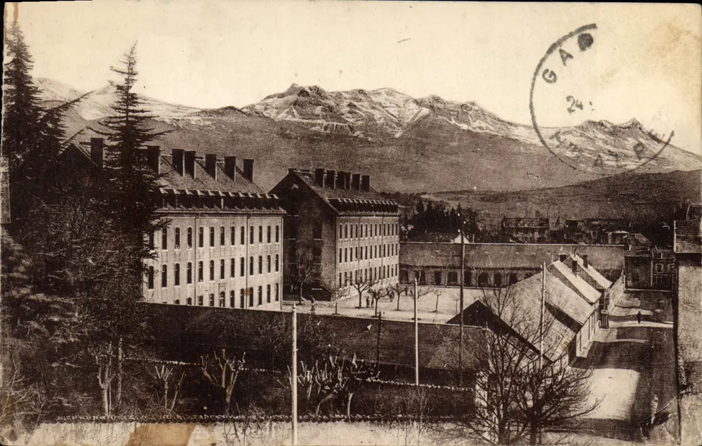 Les Casernes Reynnier — Gap (735 m.) — Andréis, der Verlag, Nr. 6 - Vorderseite