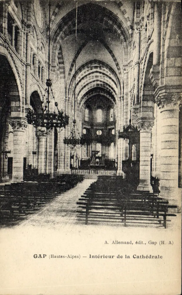 Gap (Hautes-Alpes) — Innenansicht der Kathedrale — A. Allemand, Verlag, Gap (H. A) - Vorderseite