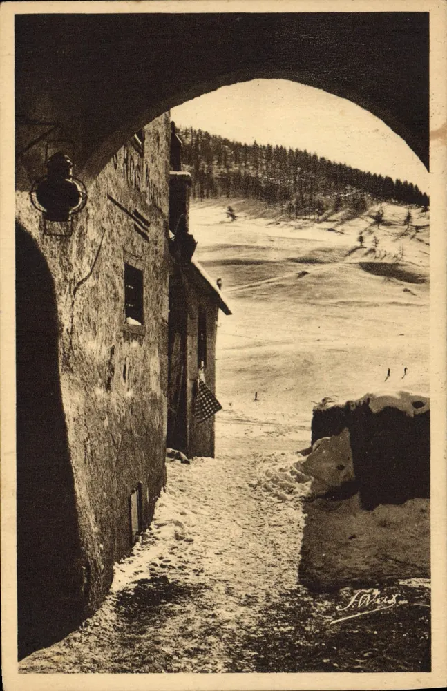 Montgenèvre (1860 m) — L'Hiver — Entrée des 'Rois Mages' — Photo F. Vivas - Recto