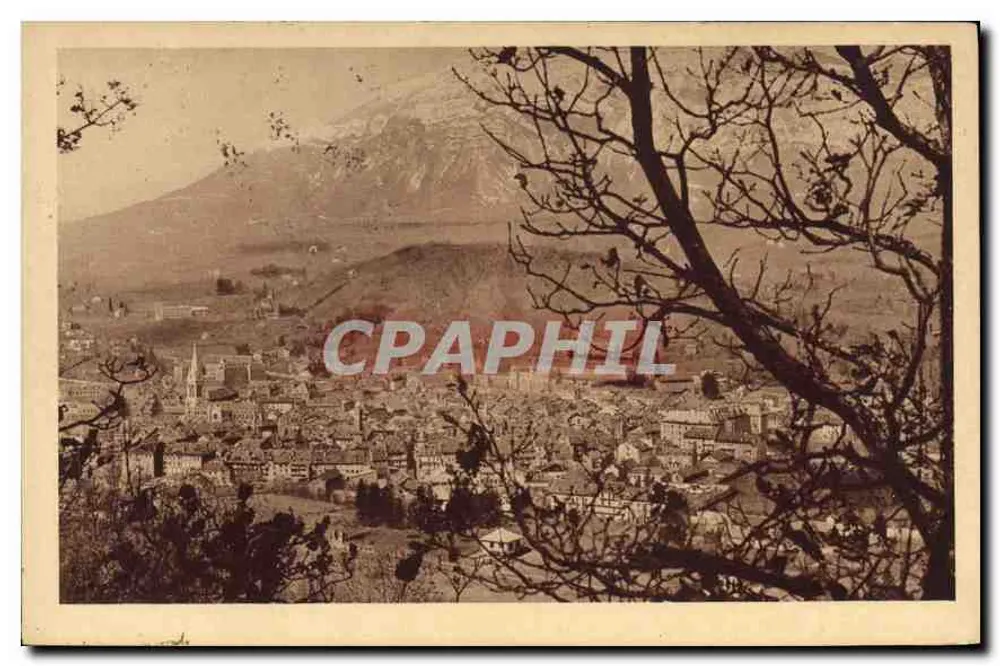 Allgemeiner Blick auf Gap — Berg im Hintergrund — Verlag GAP - Vorderseite
