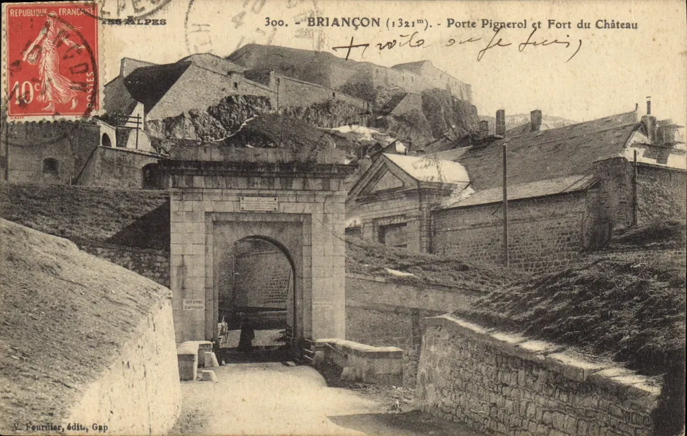 BRIANÇON (1321m) — Porta Pignerol e Forte do Castelo — V. Feurrier, editor, Gap - Frente