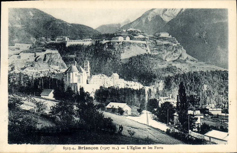 Briançon (1327 m.) — A Igreja e os Fortes - Frente