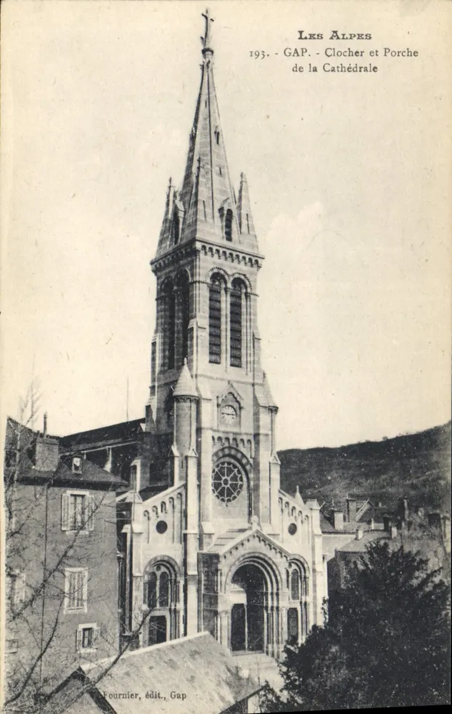 GAP - Glockenturm und Portal der Kathedrale — Die Alpen, Verlag Fournier, Gap, Nr. 193 - Vorderseite