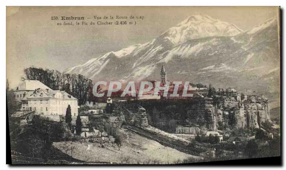 Embrun — Ansicht der Route de Cépy im Hintergrund, der Pic du Clocher (2.456 m) - Vorderseite