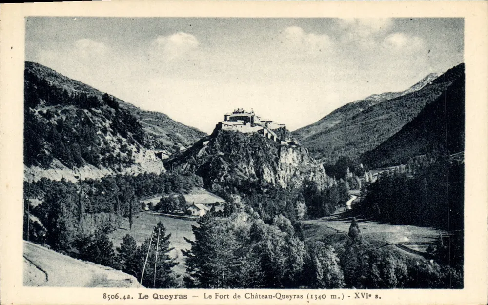 Le Queyras — O Forte de Château-Queyras (1340 m.) — Século XVI - Frente