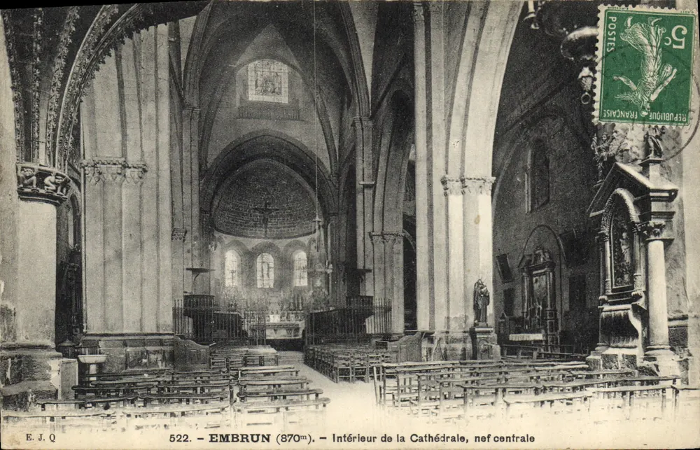 Embrun (870m) — Interior da Catedral, nave central — E.J.Q. n°522 - Frente