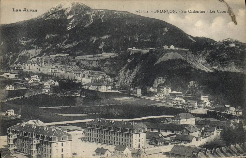 Briançon - Santa Catarina - Les Casern — Os Alpes, editor Fabruide, n° 1951 bis - Frente