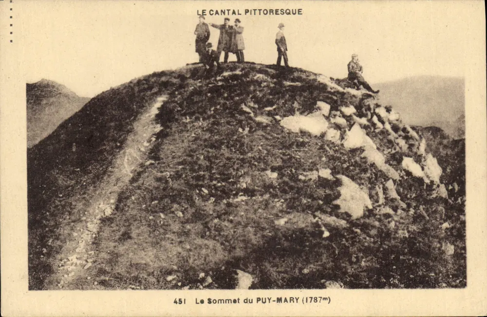 Der Gipfel des Puy-Mary (1787m) — Das pittoreske Cantal — Éditions M. Paurillic - Vorderseite