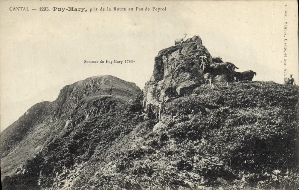 Puy-Mary — Blick auf den Gipfel von der Straße am Pas de Peyrol — Verlag Tournais Malteaux, Cuvette, Verlag, Aurillac - Vorderseite