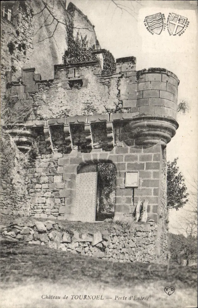 Castelo de TOURNOEL — Porta de Entrada — Editor V.D.C. - Frente