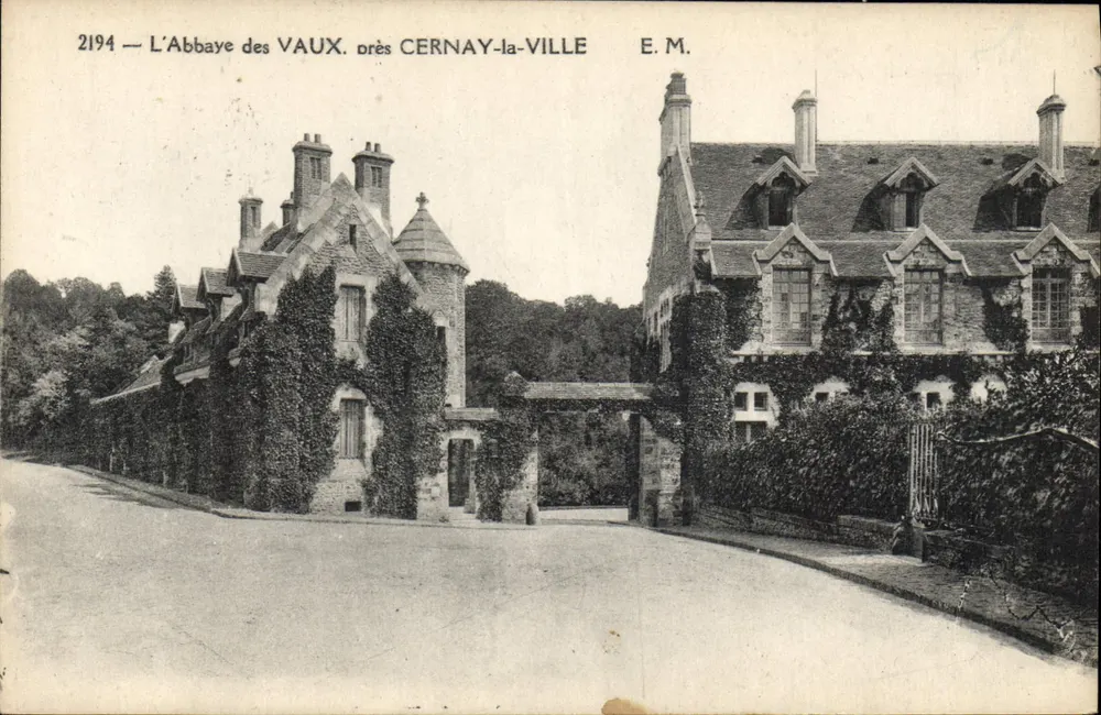 L'Abbaye des Vaux près Cernay-la-Ville — E.M. n°2194 - Recto