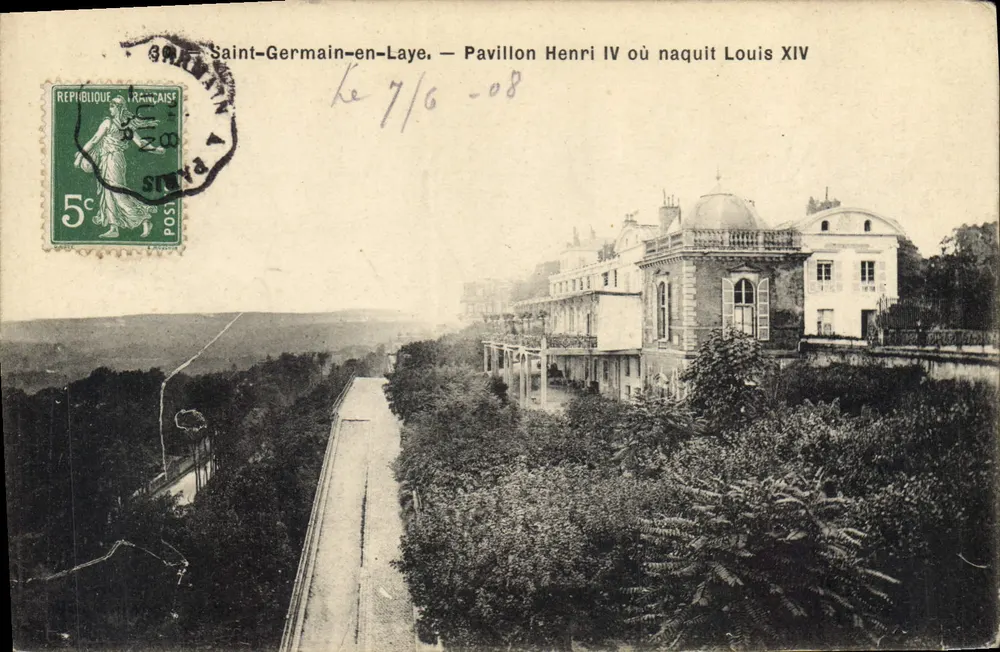 Saint-Germain-en-Laye — Pavillon Henri IV, wo Ludwig XIV geboren wurde - Vorderseite