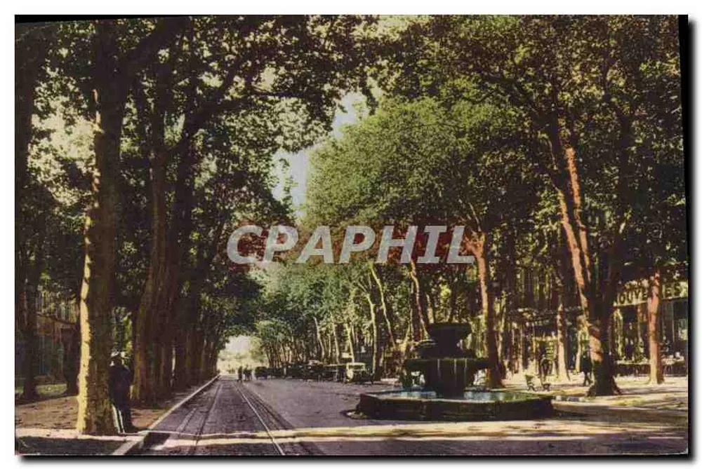 Aix-en-Provence — Avenue des Platanes com fontaine — Edições 'Reilla' N°20006 - Frente