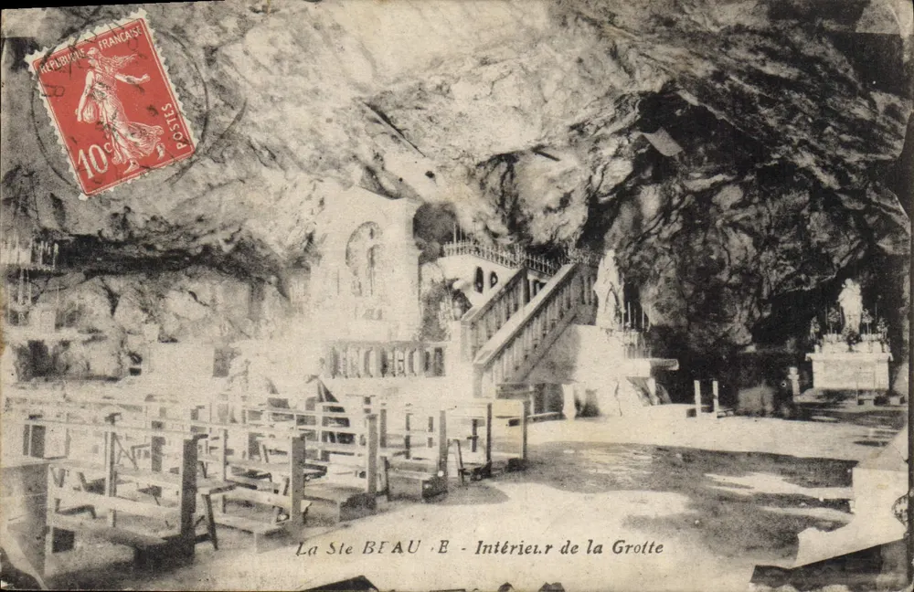 A Santa Béaume - Interior da Gruta - Frente