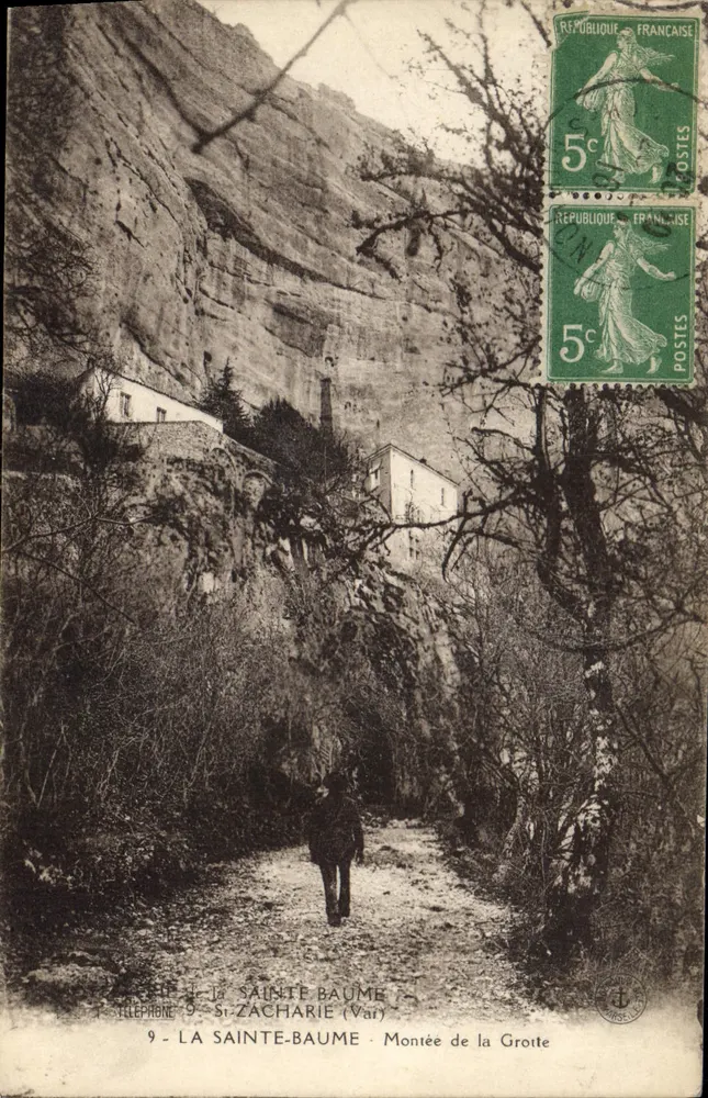 A Santa-Baume — Subida para a Gruta — St-Zacharie (Var) - Frente