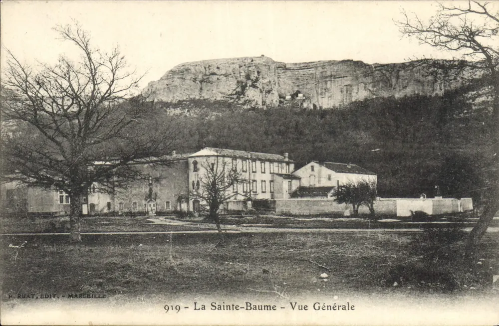 La Sainte-Baume — Vista Geral — P. Ruat, Editora - Marselha, n° 919 - Frente