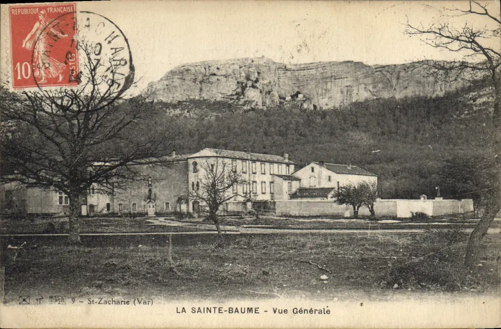 La Sainte-Baume — Vista Geral — St-Zacharie (Var) - Frente