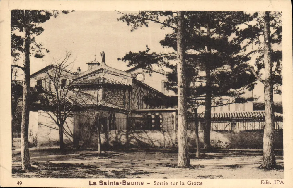 A Santa-Baume - Saída para a Gruta — Edit. IPA - Frente