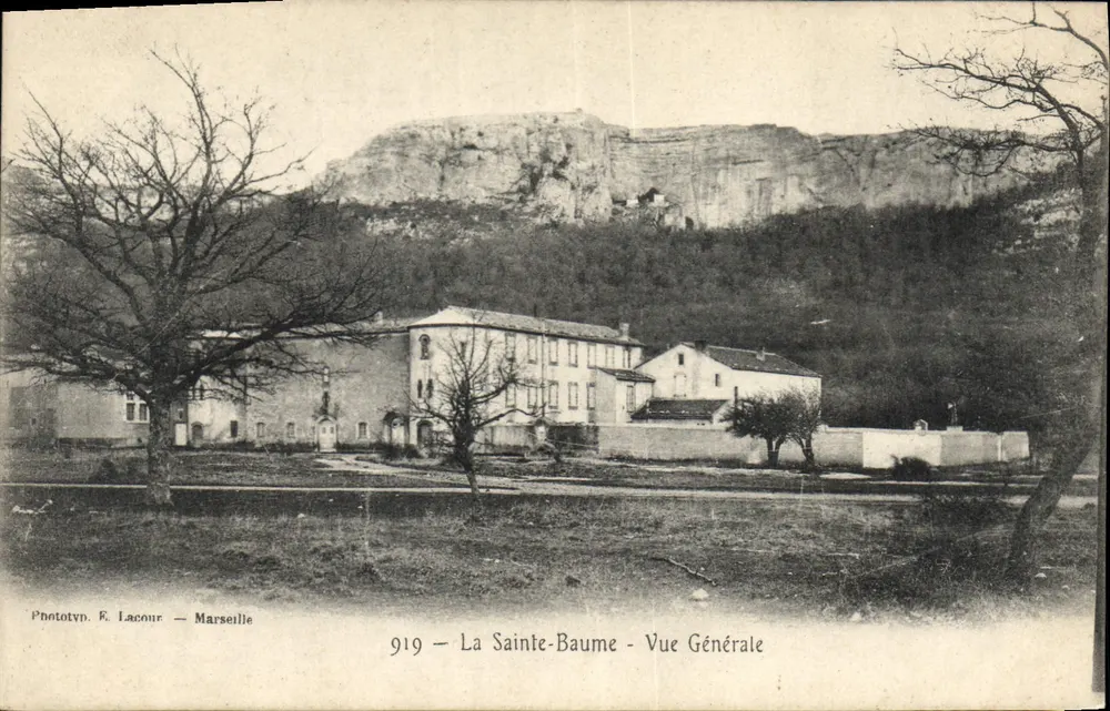 A Sainte-Baume — Vista Geral — Fototipia R. Lacour — Marseille, n° 919 - Frente