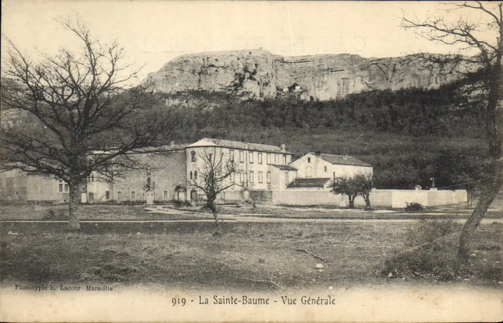La Sainte-Baume — Vista Geral — Fototipia E. Lacour Marselha 919 - Frente