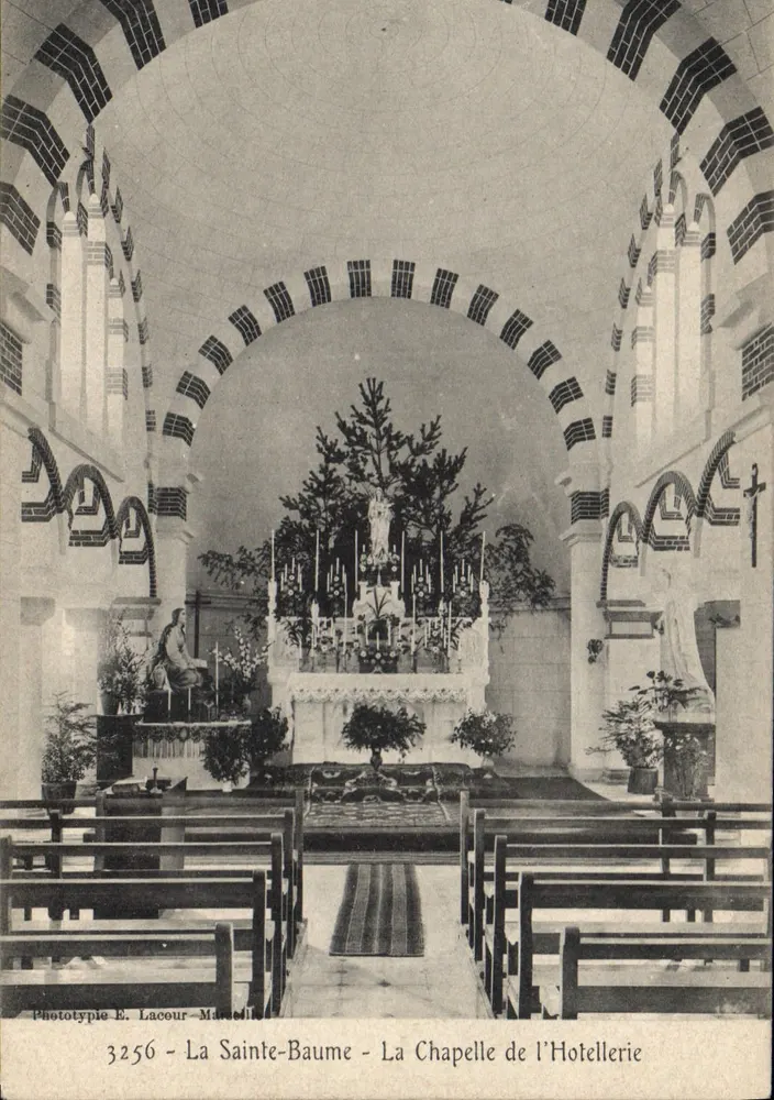 La Sainte-Baume - Die Kapelle von l'Hotellerie — Phototypie E. Laceour, Marseille, Nr. 3256 - Vorderseite