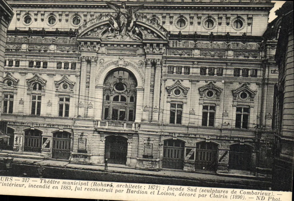 Teatro Municipal de Tours — Facha Sul — ND Phot. - Frente