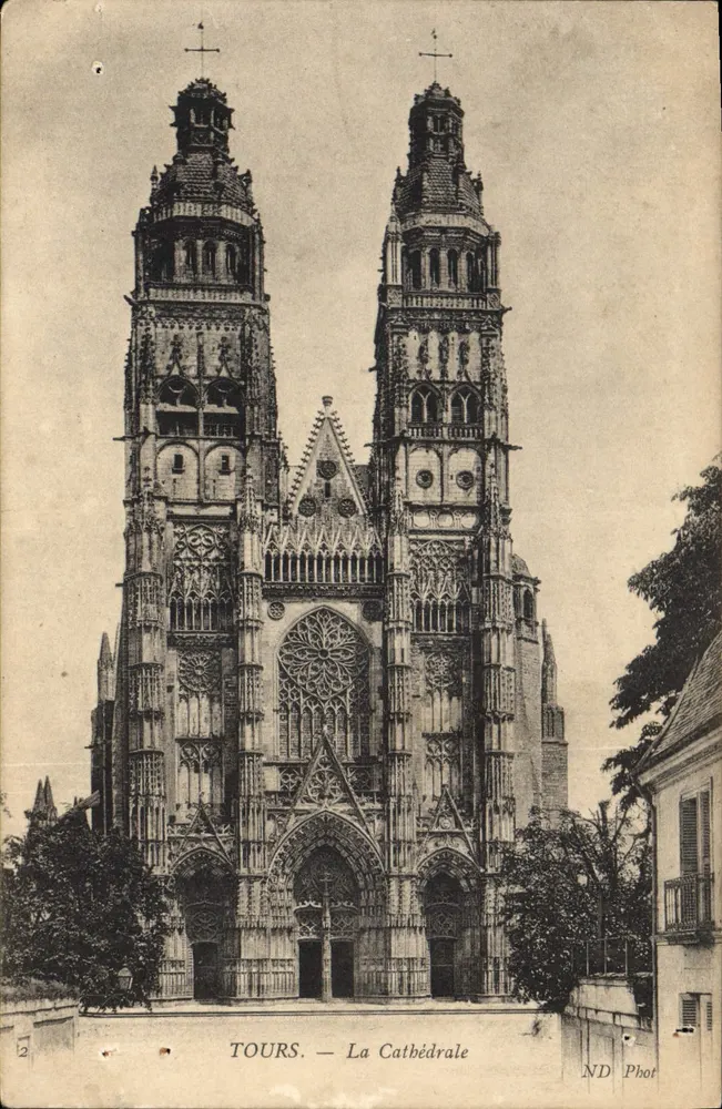 Tours — A Catedral — ND Phot - Frente