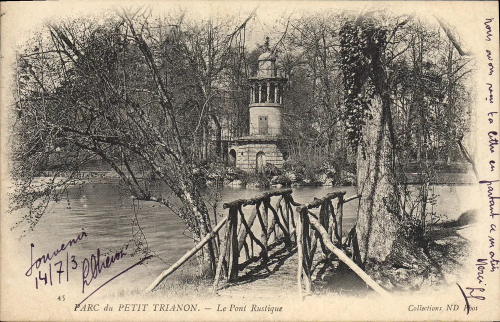 PARC do PETIT TRIANON — O Ponte Rustique — Fot. ND - Frente