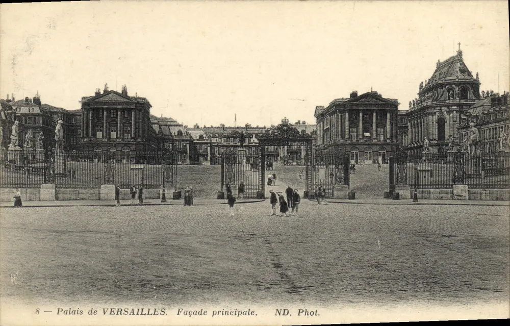 Palácio de VERSAILLES — Facha principal — ND. Fot. - Frente