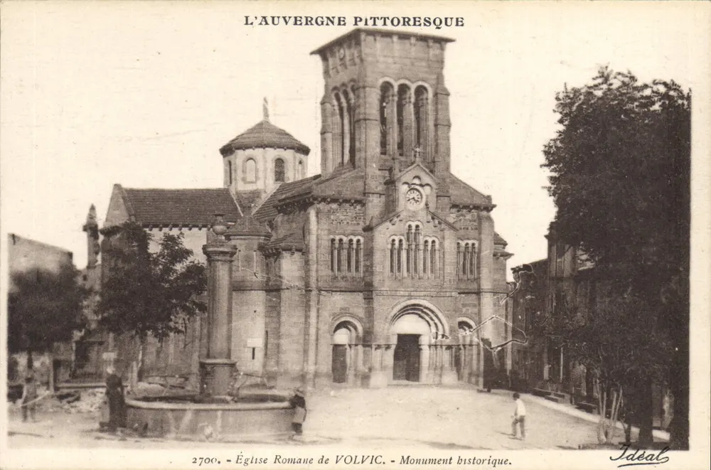 Römische Kirche von Volvic — Denkmalgeschütztes Gebäude — Éditions Idéal, n°2700 - Vorderseite