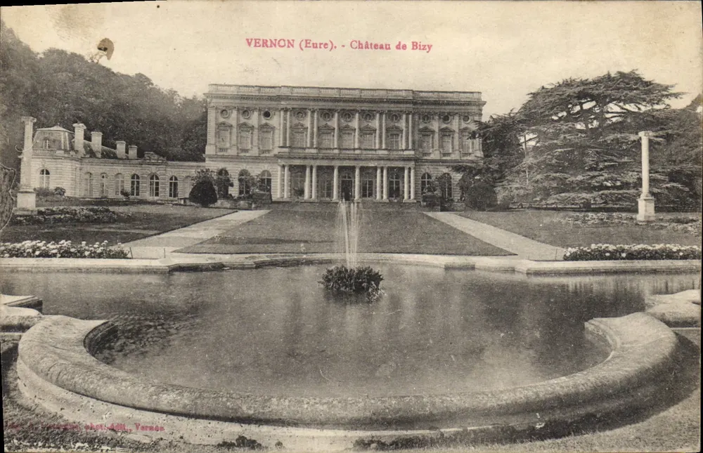 Vernon (Eure) - Castelo de Bizy — vista do castelo e de sua fonte, editor Jules A. Verneaux, n° 488 - Frente
