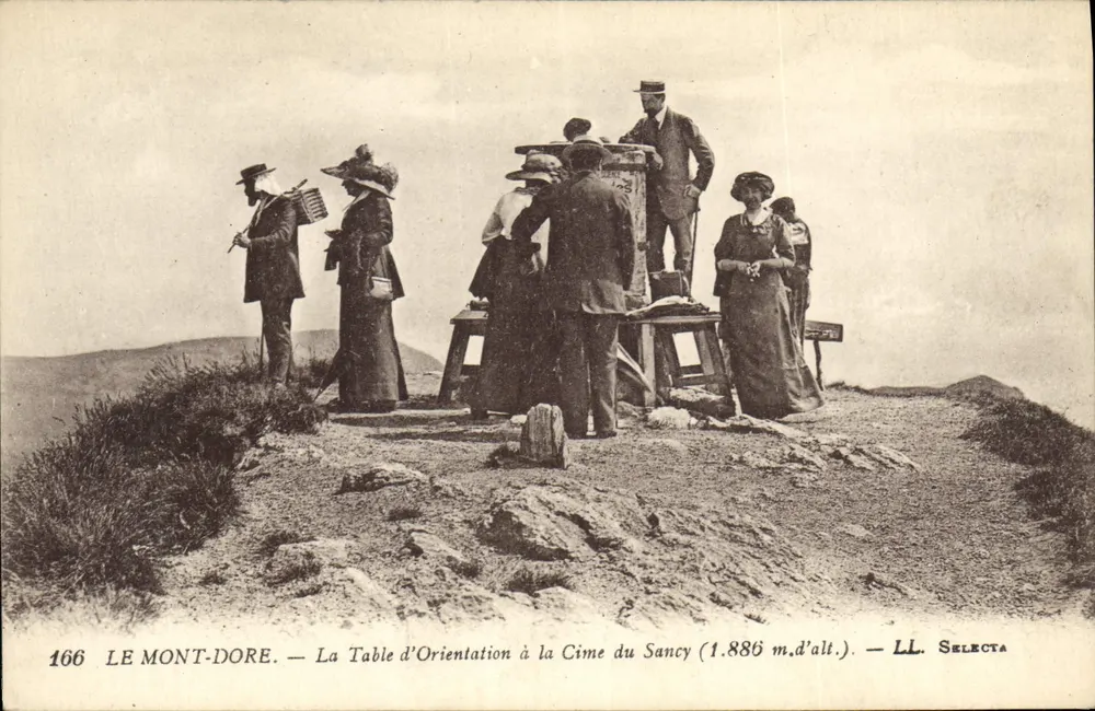 Le Mont-Dore — A Mesa de Orientação na Cime do Sancy (1.886 m.d'alt.) — LL. Selecta - Frente