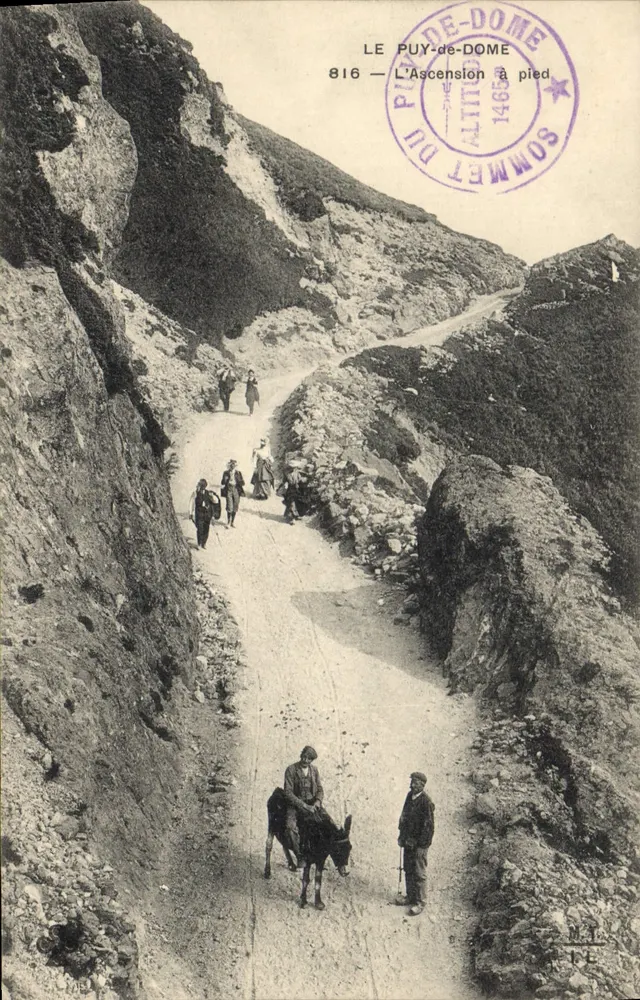 Le Puy-de-Dôme — A subida a pé — edição M.T. (n° 816) - Frente