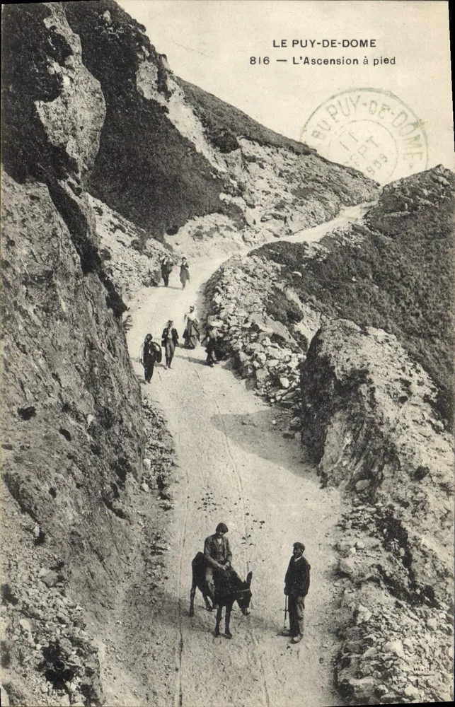 Le Puy-de-Dôme — A subida a pé — editor Puy-de-Dôme, n° 816 - Frente