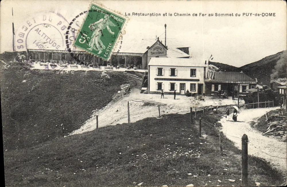 Gipfel des Puy-de-Dôme — Auberge du Temple de Mercure und Eisenbahn — Reproduktion verboten - Vorderseite
