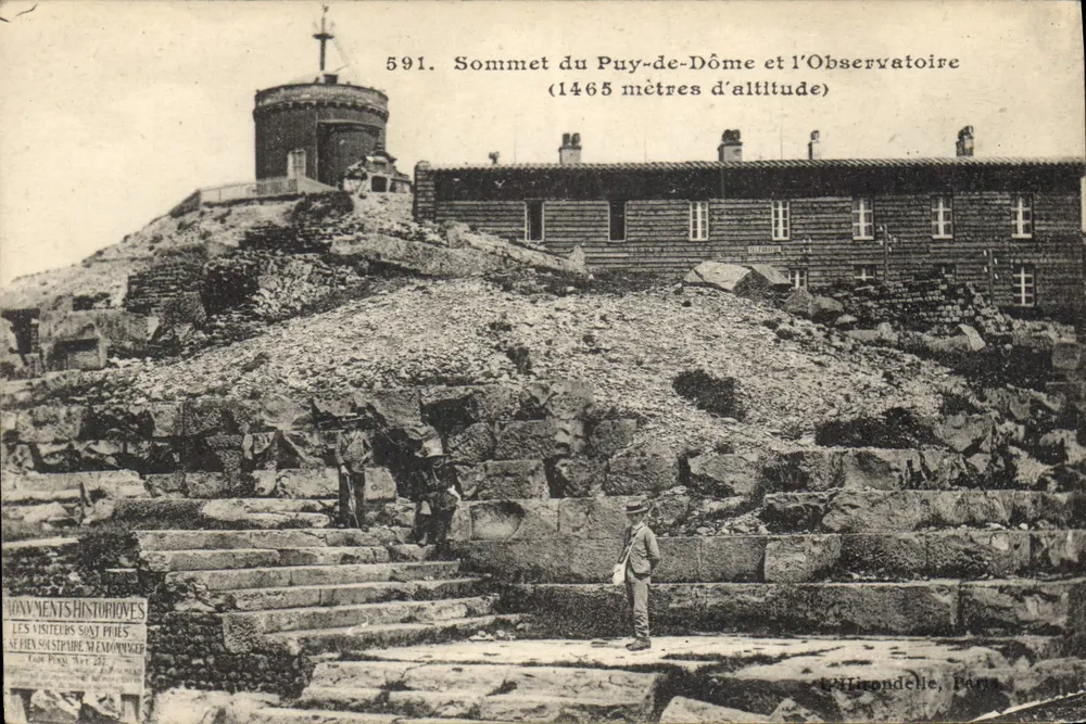 Gipfel des Puy-de-Dôme und das Observatorium — 1465 Meter Höhe — Edition Héronnelle, Paris, Nr. 591 - Vorderseite