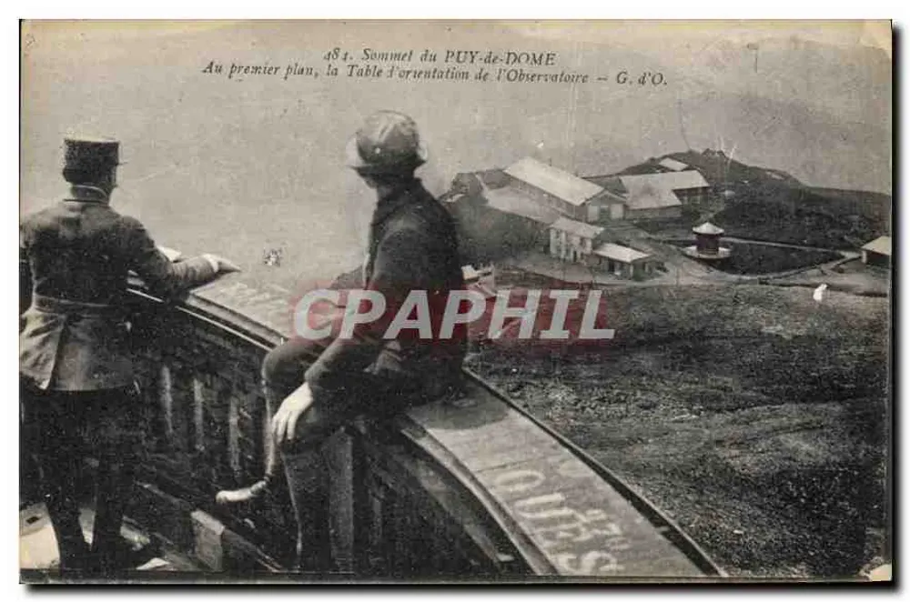 Gipfel des PUY-DE-DOME — Orientierungstafel des Observatoriums — G. d'O. - Vorderseite