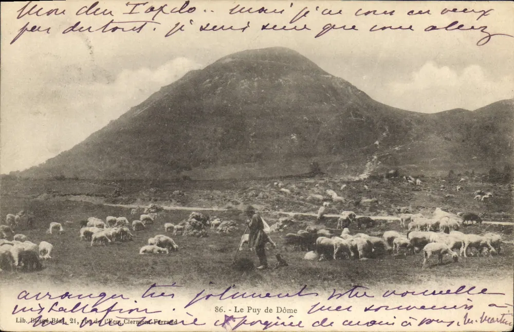 O Puy de Dôme — Montanha e rebanho de ovelhas — Lib. Brugé Bâl, 21, rue de l'Écu, Clermont-Ferrand - Frente