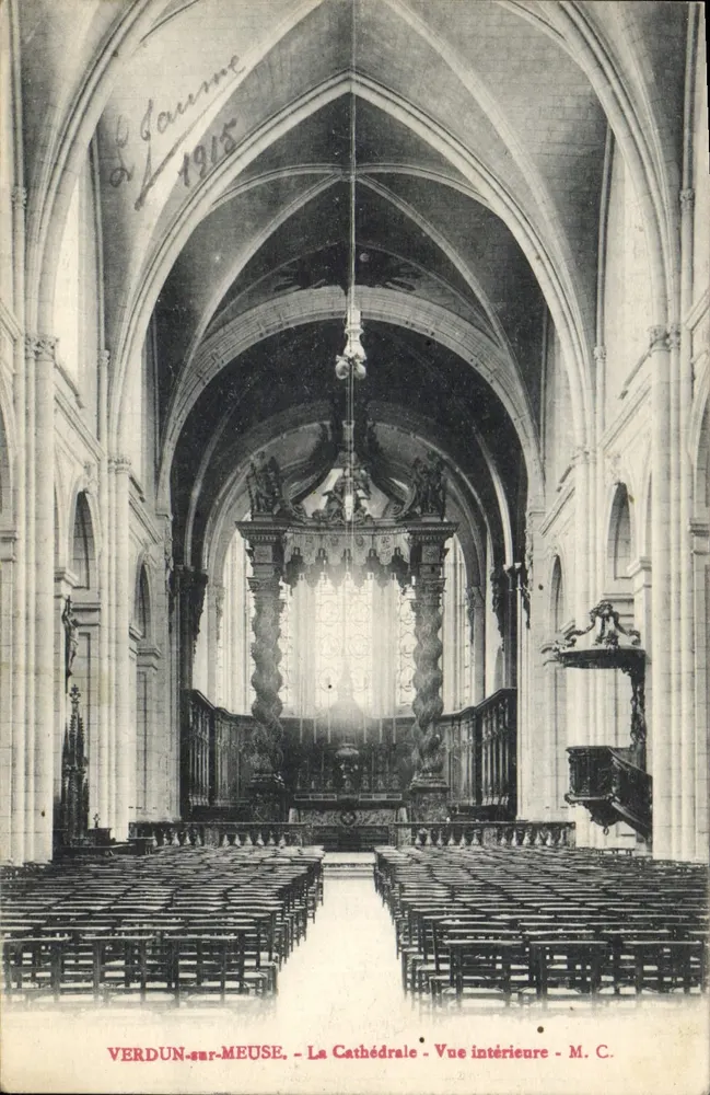 Verdun-sur-Meuse — Die Kathedrale — Innenansicht — M. C. - Vorderseite