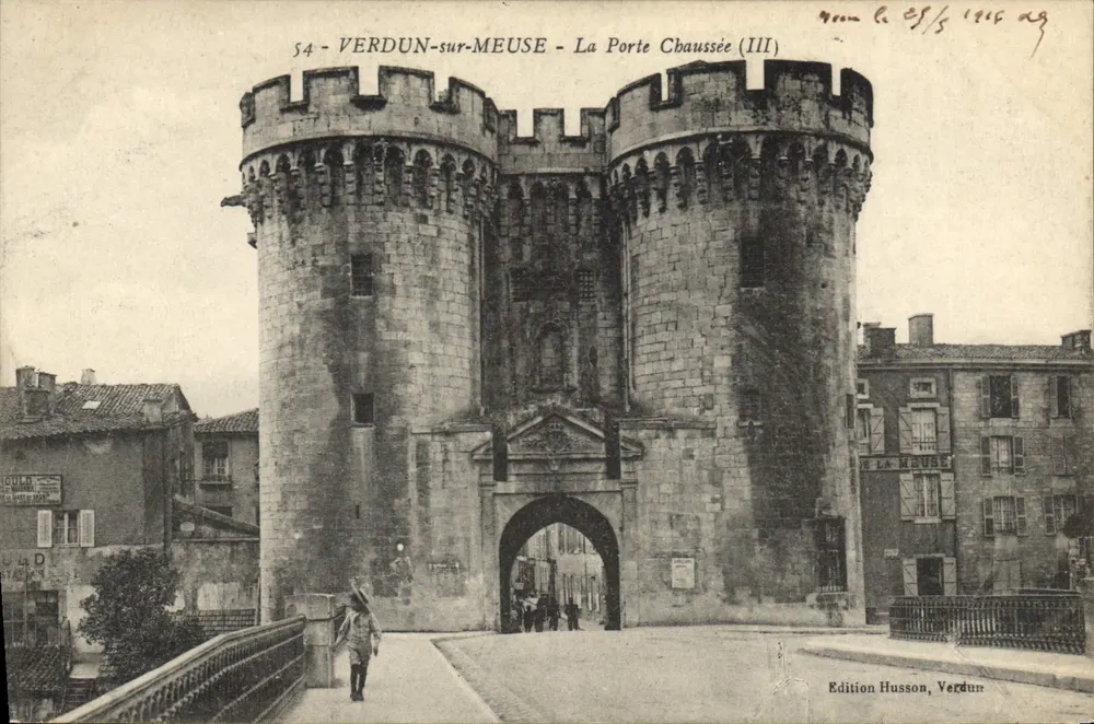 Verdun-sur-Meuse — A Porta Chaussée (III) — Edição Husson, Verdun - Frente