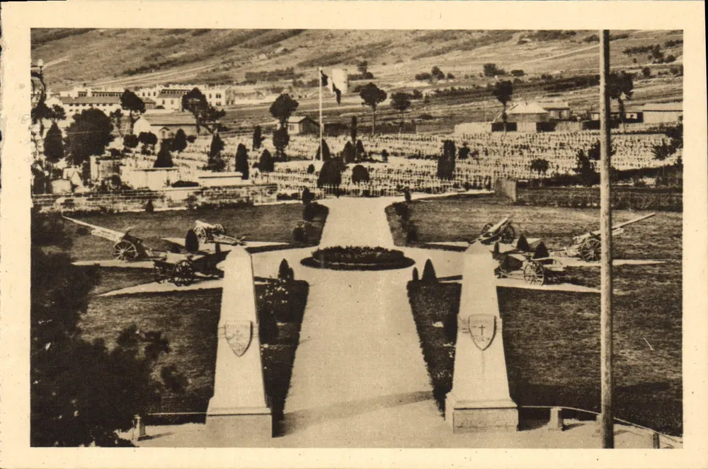 Cemitério militar do Faubourg Pavé — Verdun — n° 513 - Frente