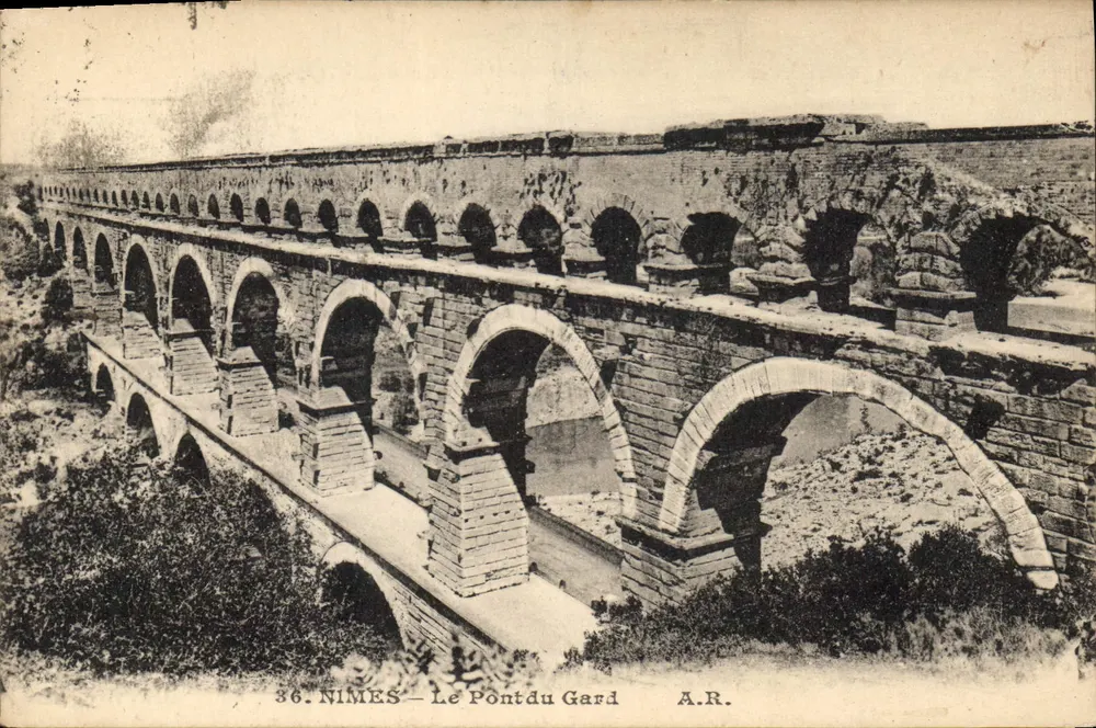 Nîmes — O Ponte do Gard — A.R. n°36 - Frente
